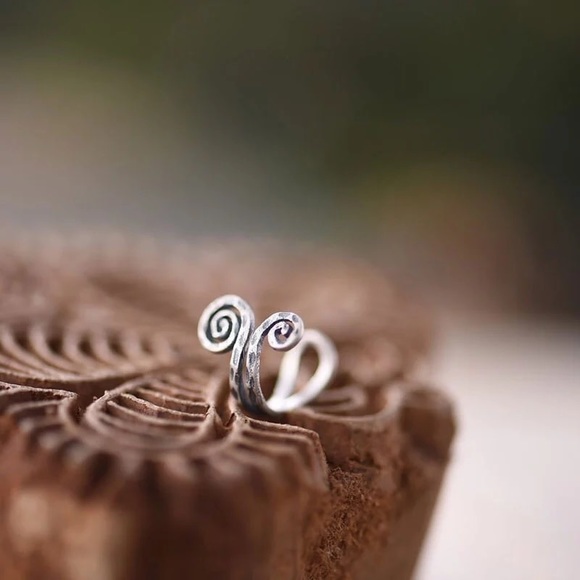 Sterling Silver Snail Ear Cuff Earrings - Picture 4 of 6